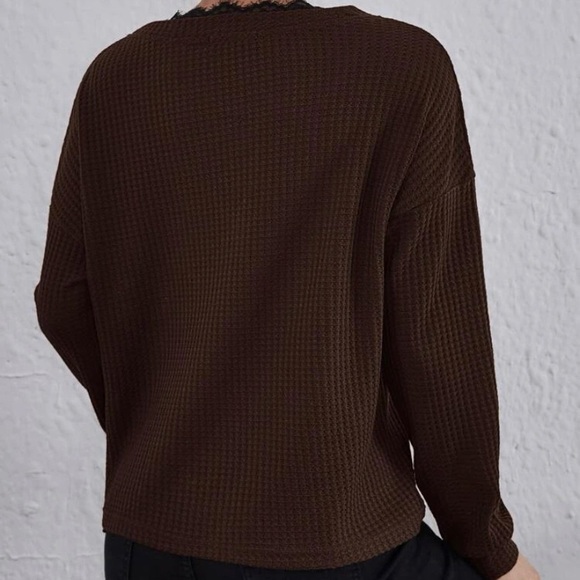 Eyelash Lace Trim Waffle Knit Top size small - Picture 3 of 4